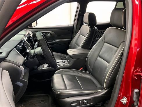 Used 2023 Chevrolet Traverse Premier AWD/4WD image 21