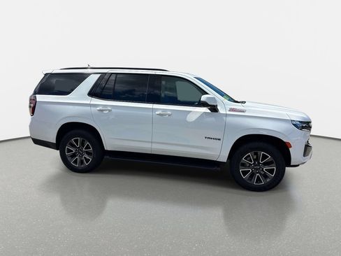 Used 2023 Chevrolet Tahoe Z71 w/ Luxury Package AWD/4WD image 3