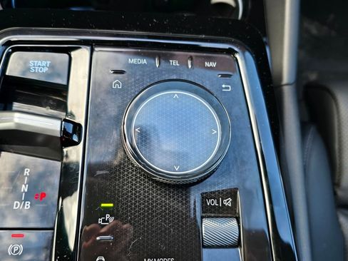 Used 2024 BMW i5 M60 w/ Premium Package image 23