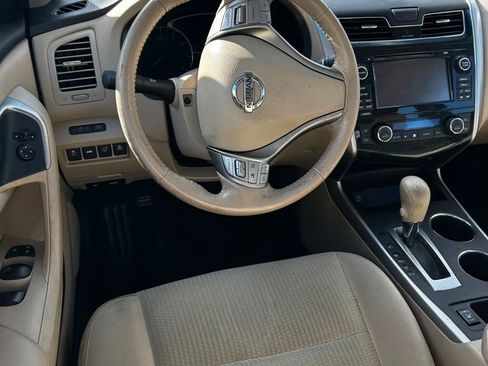 Used 2015 Nissan Altima 2.5 SV w/ Convenience Package image 5