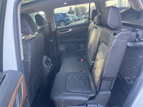 New 2026 Volkswagen Atlas SE FWD image 24
