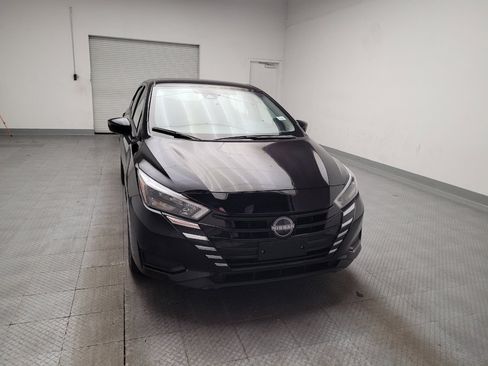 Used 2025 Nissan Versa SV FWD image 14
