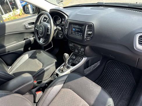 Used 2019 Jeep Compass Latitude w/ Cold Weather Group image 13