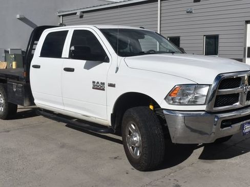 Used 2014 RAM 3500 Tradesman w/ Chrome Appearance Group AWD/4WD image 3