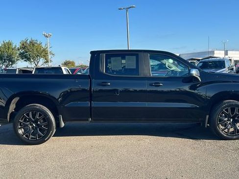 Used 2022 Chevrolet Silverado 1500 LT w/ Bed Protection Package image 2