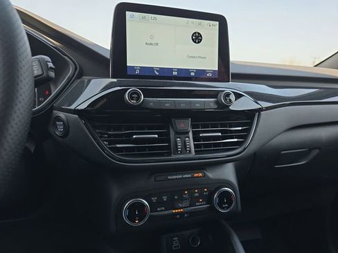 Certified 2025 Ford Escape ST-Line AWD/4WD image 16
