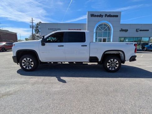 Used 2023 Chevrolet Silverado 2500 Custom w/ Custom Value Package AWD/4WD image 7
