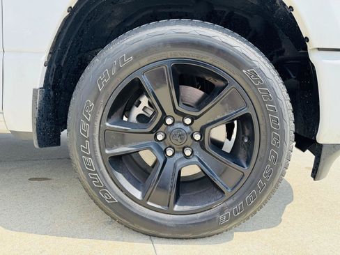 Used 2023 RAM 1500 Big Horn AWD/4WD image 40