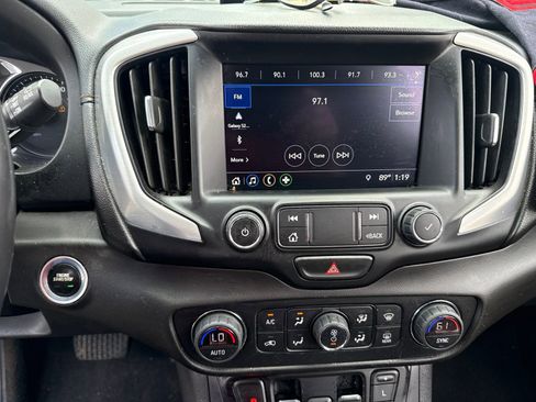 Used 2020 GMC Terrain SLT FWD image 14