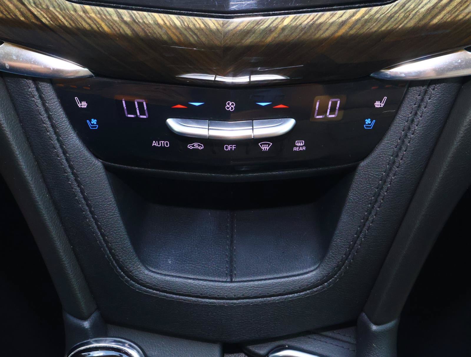 Used 2023 Cadillac XT6 Sport w/ Platinum Package AWD/4WD image 31