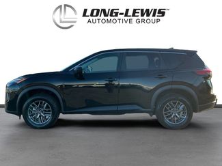 Used 2024 Nissan Rogue S FWD video 2