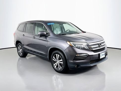 Used 2017 Honda Pilot EX image 1