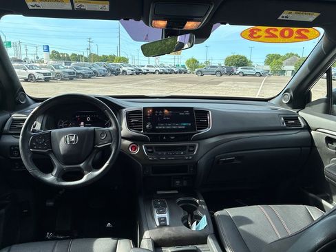 Certified 2023 Honda Passport TrailSport image 19