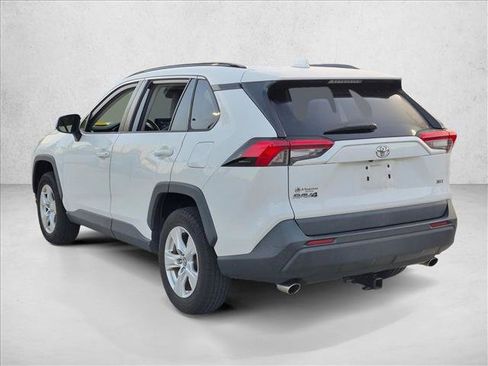 Used 2020 Toyota RAV4 XLE FWD image 5