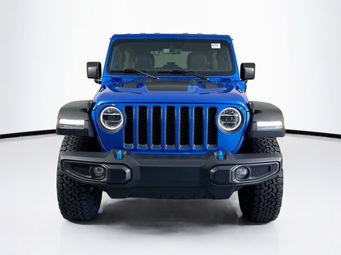 Used 2022 Jeep Wrangler Unlimited Rubicon 4xe AWD/4WD image 2