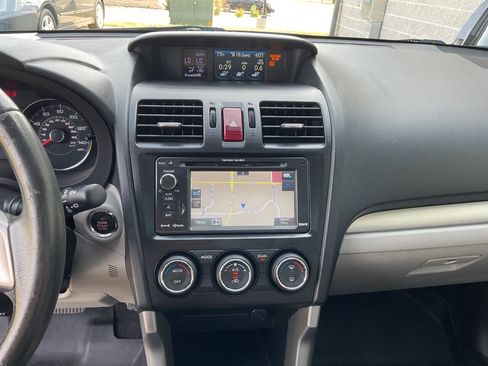 Used 2014 Subaru Forester 2.5i Touring AWD/4WD image 21