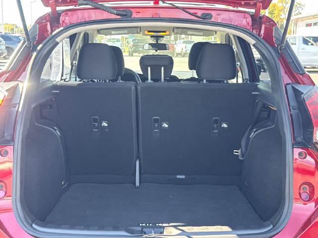 Used 2022 Nissan Kicks SV w/ Exterior Package FWD image 12