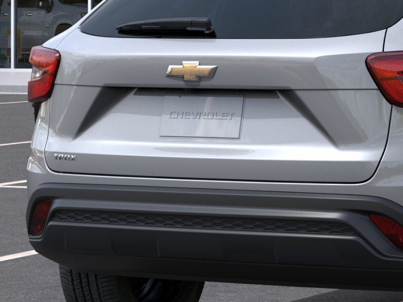 Used 2026 Chevrolet Trax LS FWD image 14