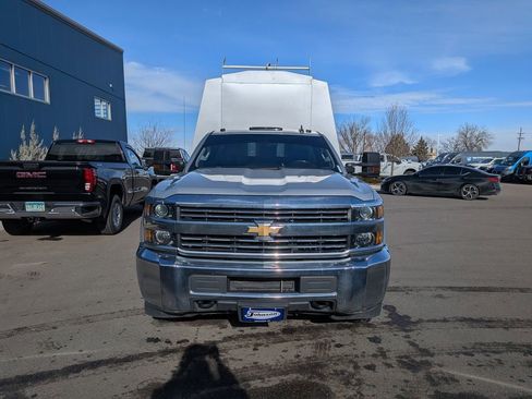 Used 2018 Chevrolet Silverado 3500 LT image 2