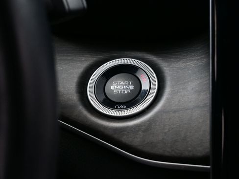 Used 2022 Jeep Grand Cherokee L Limited image 24