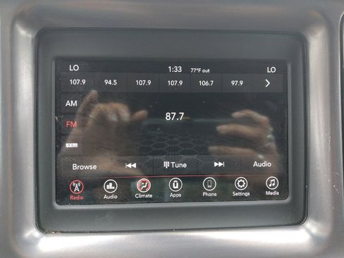 Used 2019 Dodge Challenger SXT RWD image 25