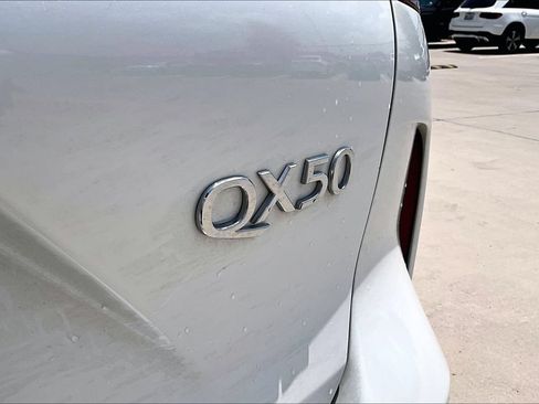 Used 2023 INFINITI QX50 Luxe FWD image 38