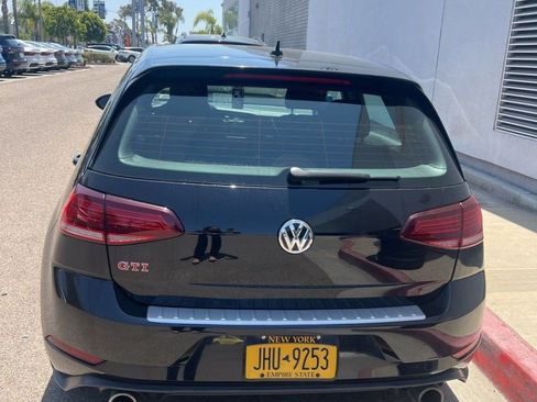 Used 2019 Volkswagen Golf 4-Door FWD image 5
