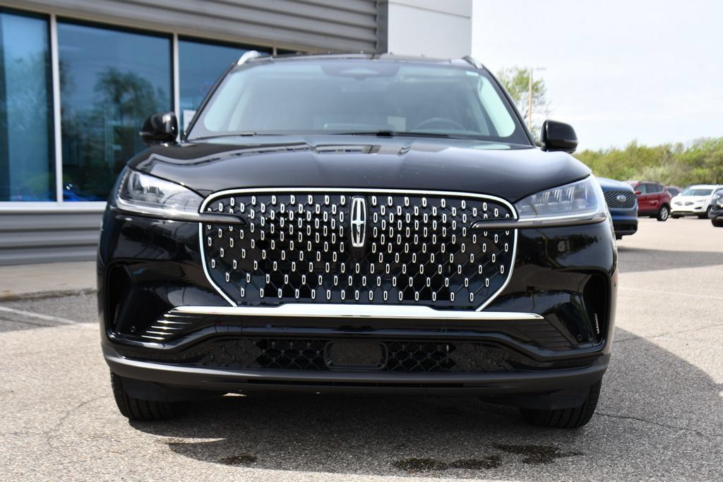 Used 2026 Lincoln Aviator AWD image 10