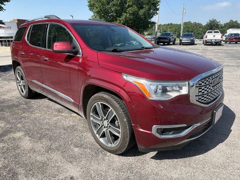 Used 2017 GMC Acadia Denali w/ Technology Package AWD/4WD image 2