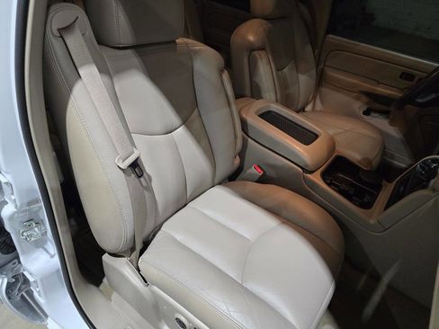 Used 2005 Chevrolet Silverado 1500 4x4 Crew Cab w/ Safe And Sound Package image 69