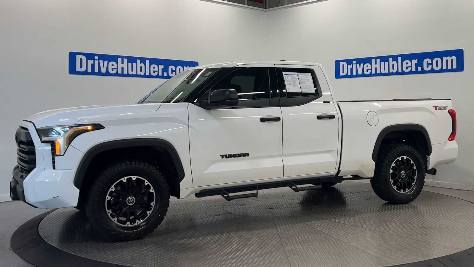 Used 2022 Toyota Tundra SR5 AWD/4WD image 4