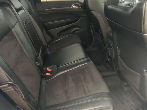 Used 2020 Jeep Grand Cherokee Altitude image 25