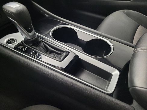 Used 2024 Nissan Altima 2.5 SV image 26