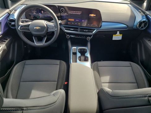 New 2026 Chevrolet Equinox EV LT image 16