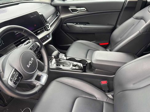 Certified 2024 Kia Sportage EX FWD image 12