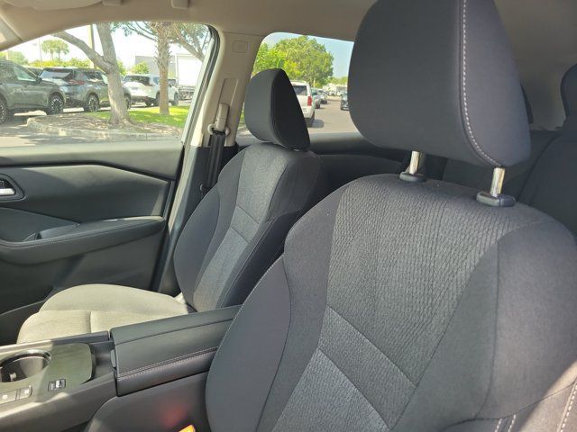 Certified 2026 Nissan Rogue SV FWD image 16