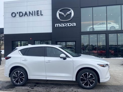 New 2025 MAZDA CX-5 AWD 2.5 S w/ Preferred Package image 2