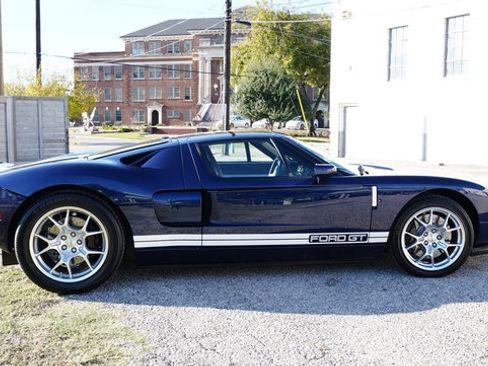 Used 2005 Ford GT image 9