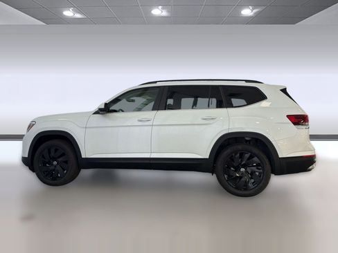 New 2026 Volkswagen Atlas SE image 2