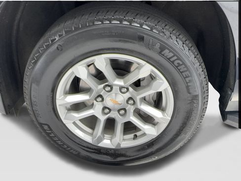 Used 2025 Chevrolet Tahoe LT AWD/4WD image 12