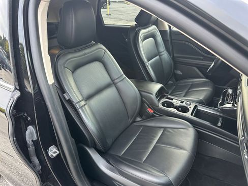 Used 2024 Lincoln Corsair Reserve image 36