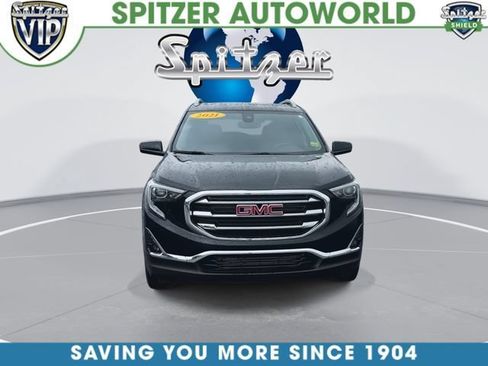 Used 2021 GMC Terrain SLT w/ Infotainment Package II AWD/4WD image 3