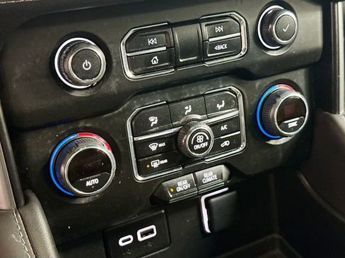 Used 2023 Chevrolet Tahoe LS AWD/4WD image 16