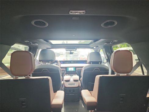 New 2026 Lincoln Navigator Reserve AWD/4WD image 20