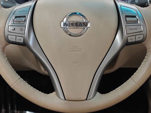 Used 2015 Nissan Altima 2.5 SL w/ Technology Package FWD image 5