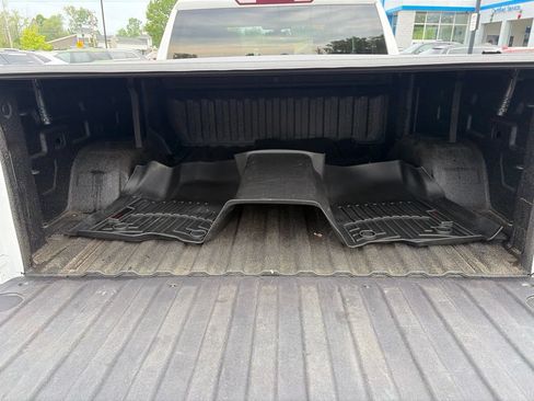 Used 2021 Chevrolet Silverado 1500 LT AWD/4WD image 14