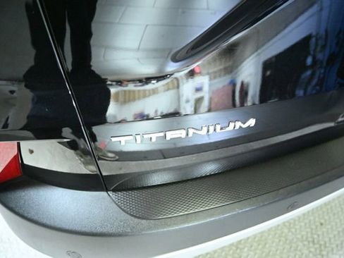 Used 2020 Ford Escape Titanium w/ Titanium Premium Package 2.0 image 14