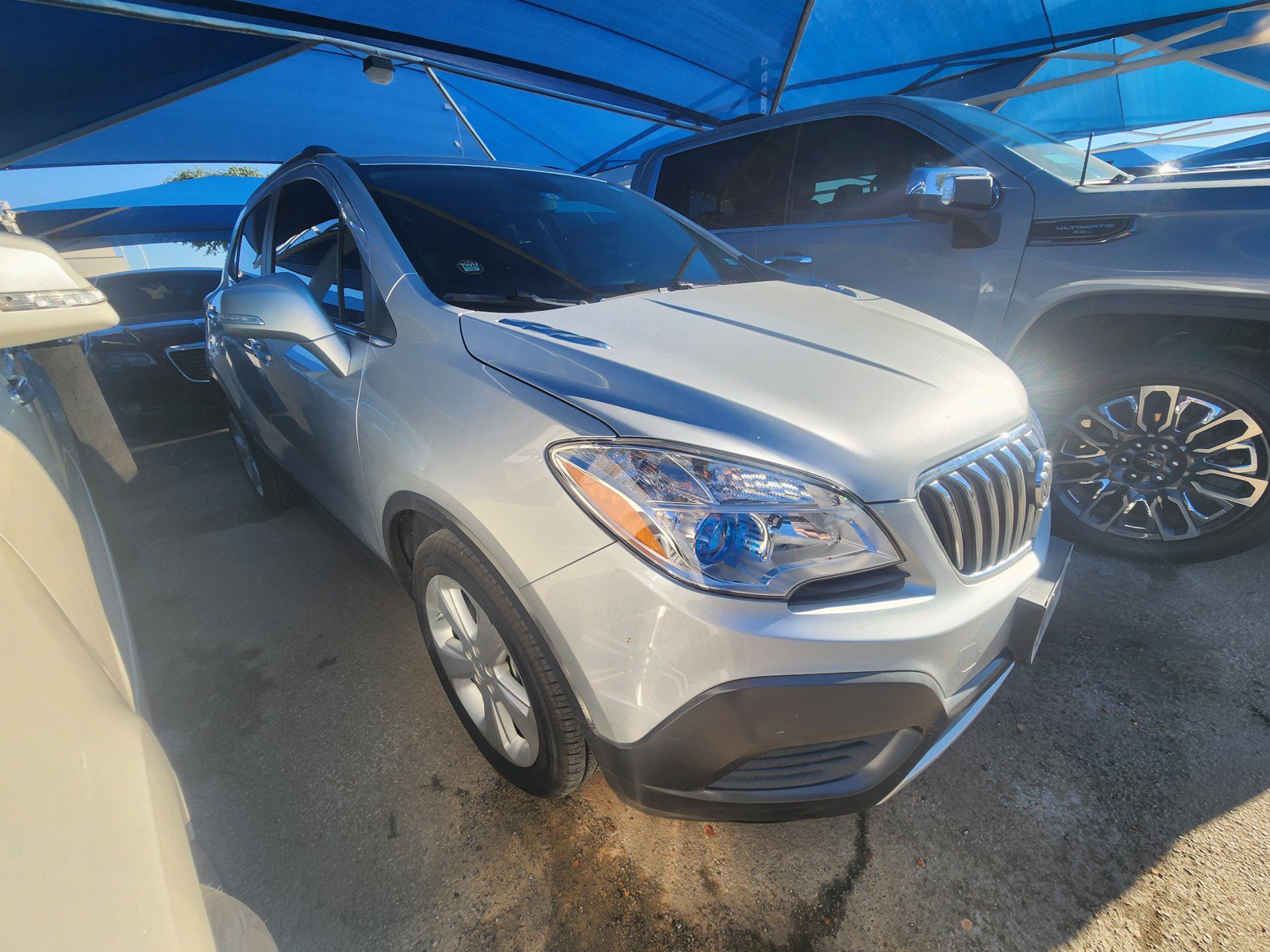 Used 2016 Buick Encore FWD image 1