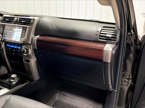 Used 2021 Toyota 4Runner Limited AWD/4WD image 16