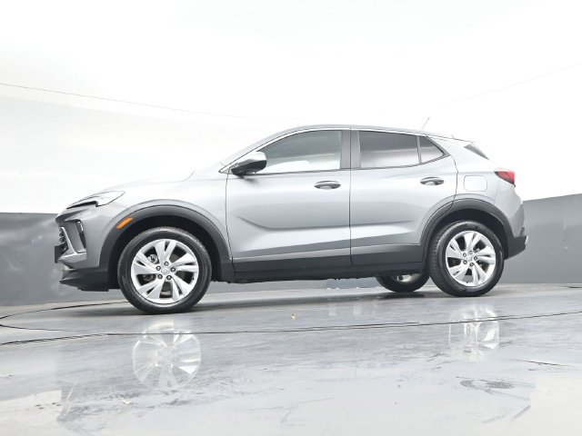 Used 2025 Buick Encore GX Preferred AWD/4WD image 26